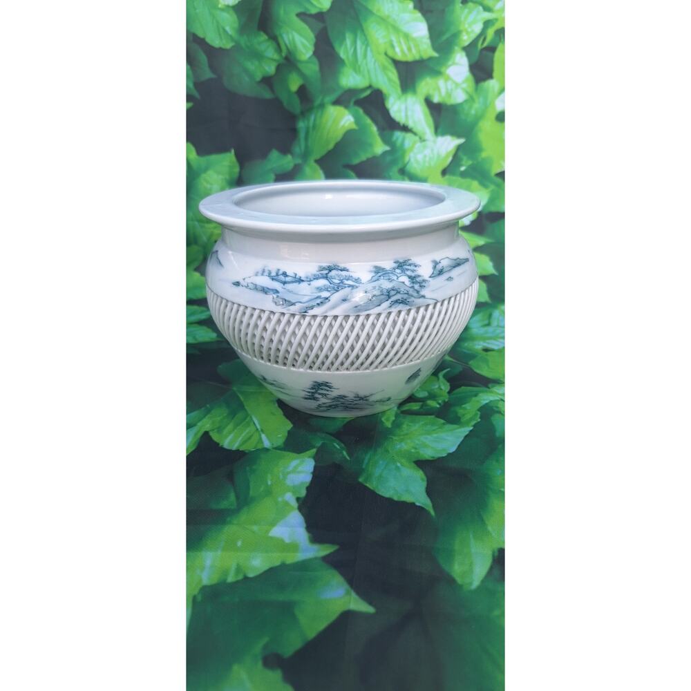 Vintage Mid Century IMARI Japan Handpainted Woven Lattice Vase Mountain Sea READ